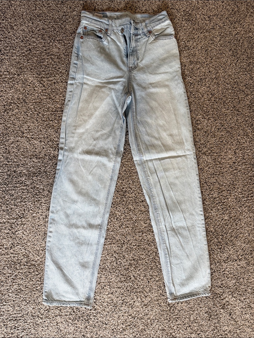 American Eagle Light Wash Women’s Jeans